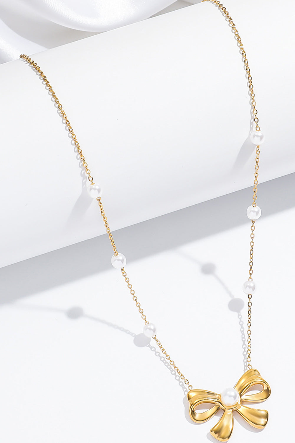 Gold Pearl Decor Plated Bow Knot Pendant Necklace-1