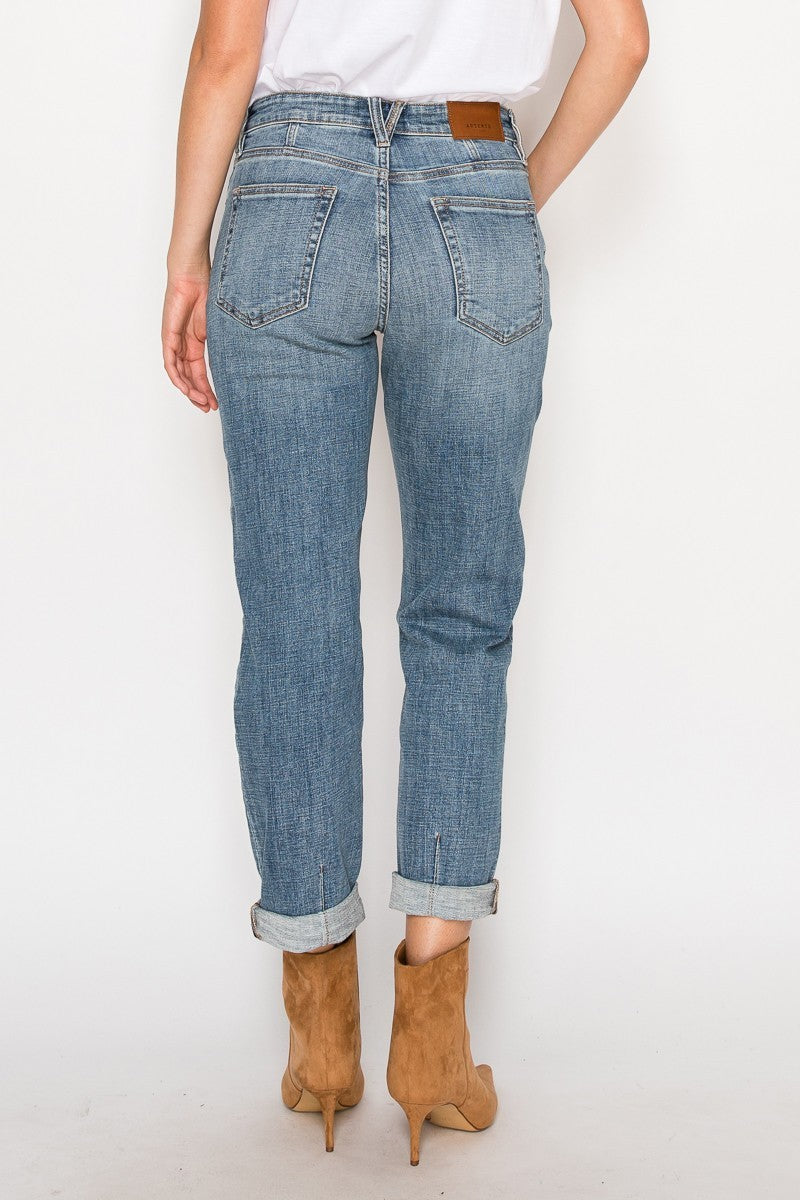 Aretmis Vintage Mid Rise Modern Boyfriend Jeans